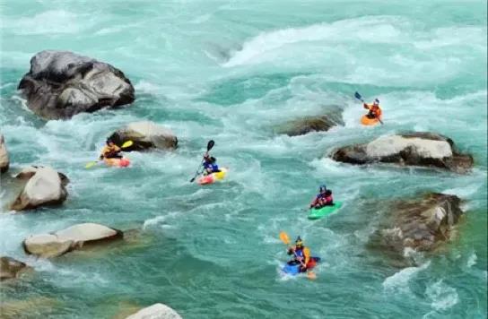 “怒江美麗公路”通車：17年前，我們差點失去這“天堂美景”